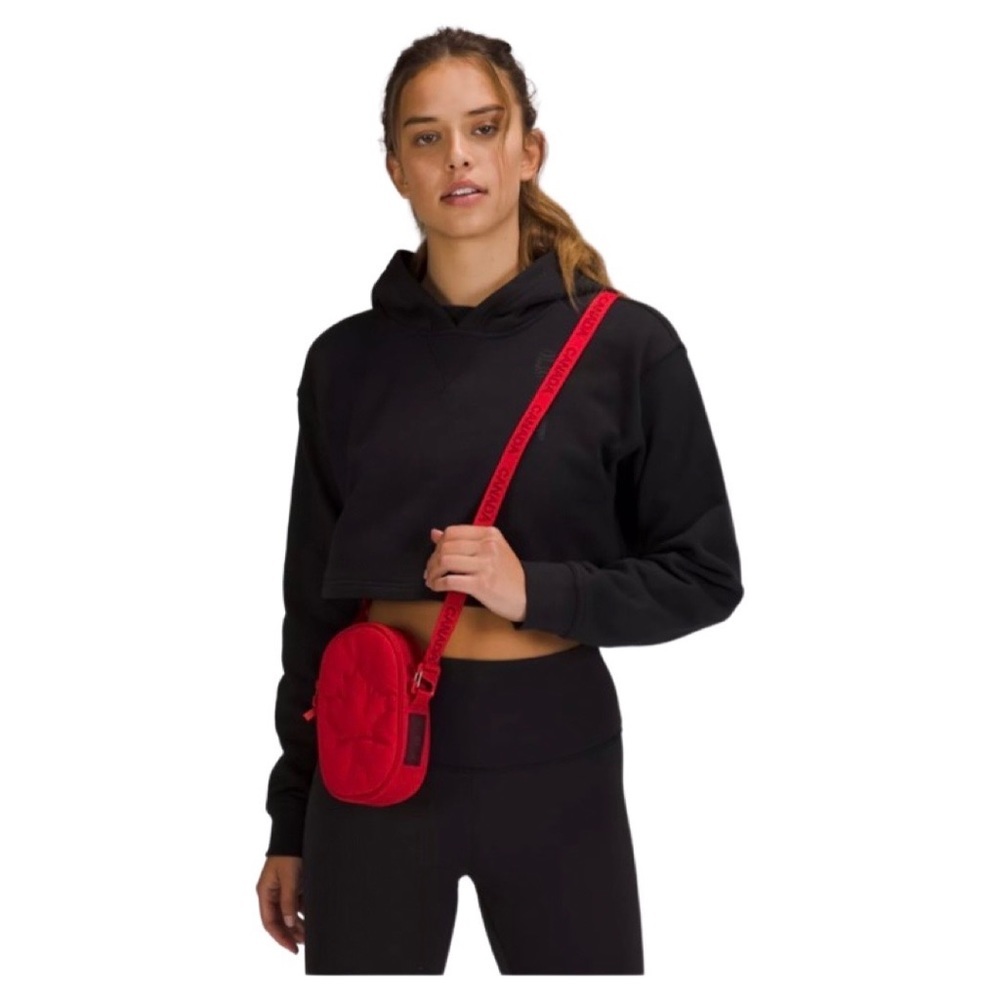 Nwt Lululemon Team 🇨🇦 22 Future Legacy Crossbody Bag RED & BLACK - Picture 5 of 9